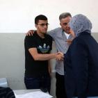 د. ليلى غنام ورئيس بلدية بيتونيا يتفقدون طلاب التوجيهي في بيتونيا