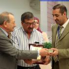 بلدية البيرة تكرم شركائها في مشروع تخضير البيرة