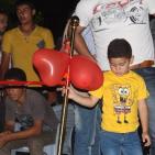 اضاءة أكبر فانوس في قطاع غزة عشية حلول شهر رمضان