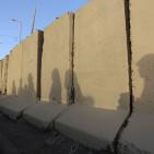 الآلاف يزحفون صوب القدس لأداء صلاة الجمعة الأولى من رمضان  عبر حاجز قلنديا