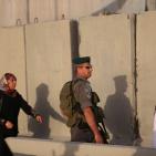 الآلاف يزحفون صوب القدس لأداء صلاة الجمعة الأولى من رمضان  عبر حاجز قلنديا