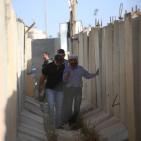 الآلاف يزحفون صوب القدس لأداء صلاة الجمعة الأولى من رمضان  عبر حاجز قلنديا