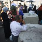 آلاف المصلين يتوافدون للأقصى لإحياء ليلة القدر عبر حاجز قلنديا