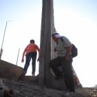 آلاف المصلين يتوافدون للأقصى لإحياء ليلة القدر عبر حاجز قلنديا