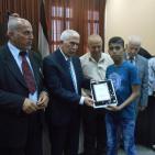بالصور.. تكريم ذوي الاعاقة الناجحين في الثانوية العامة بالخليل