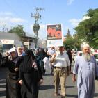 الأكبر منذ 67 عاما..  أكثر من 10 الاف موظف في الاونروا يحتجون على سياستها