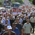 الأكبر منذ 67 عاما..  أكثر من 10 الاف موظف في الاونروا يحتجون على سياستها