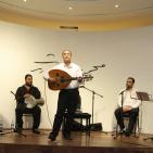 فرقة اصدقاء الشيخ امام تغني في متحف درويش  يافلسطينيه