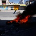 مواجهات بين قوات الإحتلال وشبان في مخيم قلنديا شمال القدس