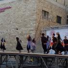 فرقة الهدف للدبكة  الشعبية و فرقة كنعان للتراث والفنون الشعبية في سوق الحرجة رام الله