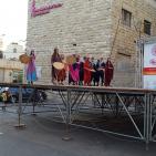 فرقة الهدف للدبكة  الشعبية و فرقة كنعان للتراث والفنون الشعبية في سوق الحرجة رام الله