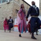 فرقة الهدف للدبكة  الشعبية و فرقة كنعان للتراث والفنون الشعبية في سوق الحرجة رام الله