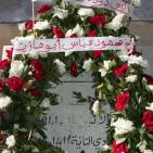 فاروق القدومي  وسلمان الهرفي يضعون اكاليل الزهور على  اضرحة شهداء حمام الشط بتونس