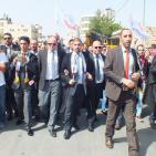 قوات الإحتلال تقمع مسيرة سلمية للمحامين بإطلاق قنابل الغاز السام