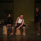 بالصور: عرض مسرحية 