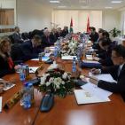 الحمد الله يبحث مع نائب رئيس الوزراء الصيني سبل تعزيز التعاون خاصة على الصعيد الاقتصادي