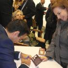 إياس يوسف ناصر يوقع ديوان 