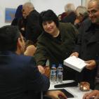 إياس يوسف ناصر يوقع ديوان 