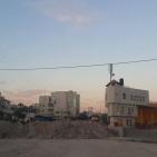 طولكرم: صور لحملة مداهمات المنازل واغلاق الطرق بالسواتر الترابية