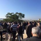 المئات يشيعون والدة الأسير ابراهيم بيادسة