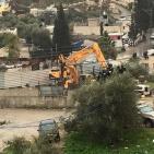 صور - الاحتلال يهدم بناية قيد الانشاء في القدس