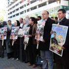 وقفة تضامنية في نابلس مع الأسير الصحفي محمد القيق