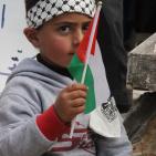 الصحفيون والمعلمون المضربون وأطفال الخليل في وقفة تضامنية مع القيق