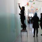 النجاح التطوعية والخدمة المجتمعية في النجاح يُنظمان نشاط رسم في إحدى المدارس