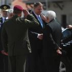 الرئيس محمود عباس يستقبل رئيس رومانيا في رام الله