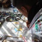 الفتى سلطان يصالح ذاته والمجتمع في رسوماته