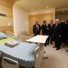 الرئيس محمود عباس يفتتح المستشفى الاستشاري العربي