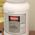 معرض لمحلات العجاوي التجارية في رام الله