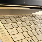 بالصور.. تعرف على أنحف حاسب محمول في العالم من HP