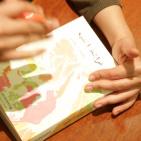 الروائية الكويتية بثينة العيسى في ضيافة متحف محمود درويش