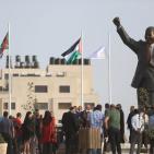 مراسم احتفالية بمشاركة الرئيس الفلسطيني محمود عباس بمناسبة إزاحة الستار عن تمثال المناضل الراحل نلسون منديلا