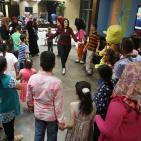 مؤسسة يد بيد تُقيم وجبة افطار لمجموعة من الأطفال