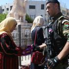 فرحة طلاب وطالبات 