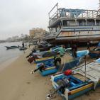 غزة: زيارة شتوية لميناء يتحدى الموج وأكثر