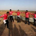 دبكة على حدود غزة 