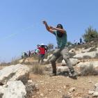 قوات الاحتلال تعتدي على المصلين في رأس كركر