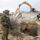 صور: الاحتلال يهدم منزلا جنوب الخليل