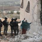 صور: الاحتلال يهدم منزلا جنوب الخليل