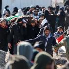 بالصور: الآلاف يشيعون جثمان الشهيد الهذالين بمسافر يطا