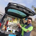 صور: فنان مصري يحول سيارته لمحل لبيع المشروبات