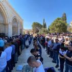 صور: 60 ألف يؤدون صلاة الجمعة في المسجد الأقصى