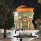 الاحتلال يقتحم الأقصى ويخلي المصلّى القبلي من المعتكفين