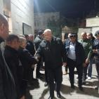 وزير الداخلية يتفقد مراكز الشرطة ويلتقي الضباط في جنين 