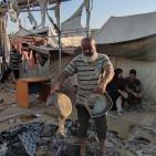 خاص| صاروخ إسرائيلي يقلب حياة العم أبو محمد وزوجته وبناته الـ7