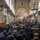 70 ألفا يؤدون صلاتي العشاء والتراويح في رحاب المسجد الأقصى