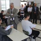 برهم يتفقد امتحانات الثانوية في جنين ويؤكد مساندة الطلبة